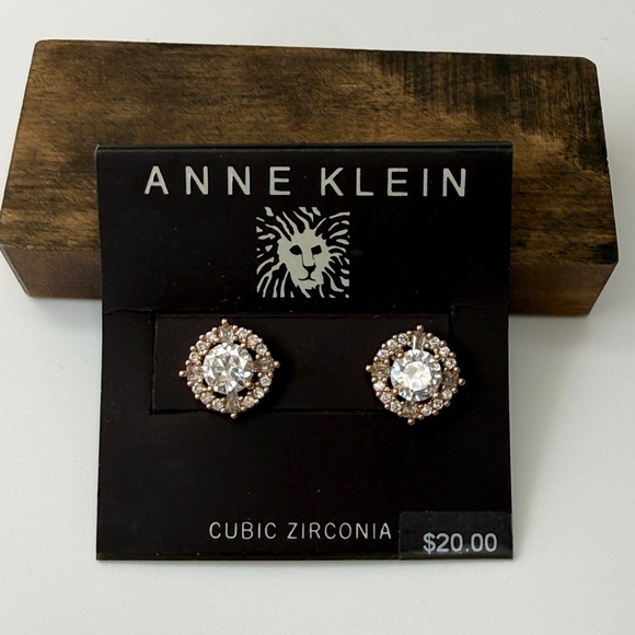 🚨3 for $16🚨 Anne Klein Gold Tone and Cubic Zirconia Earrings - Picture 1 of 5